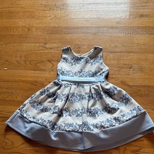 Knitworks White Dress with full skirt Blue Floral Design size 4T